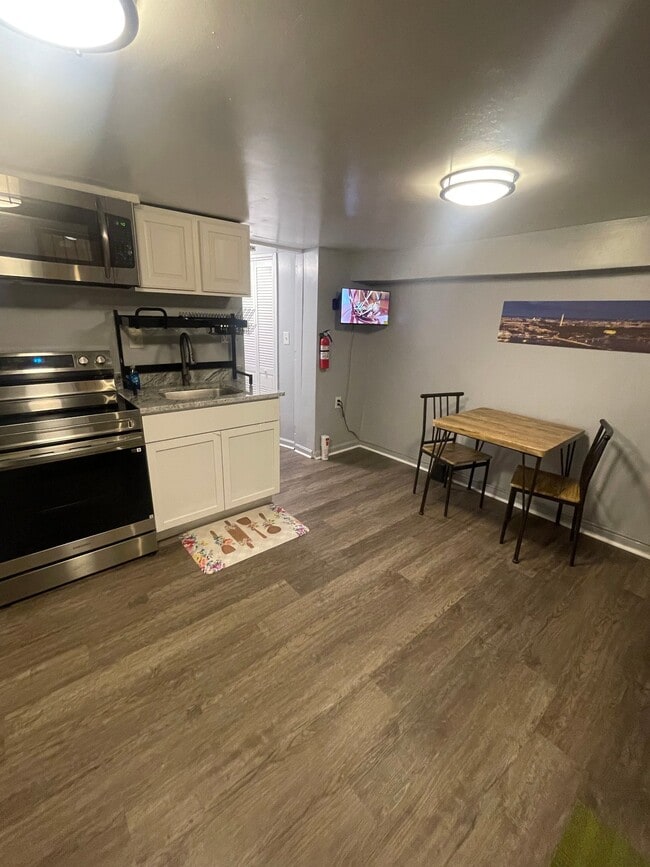 Foto del edificio - 204 34th St NE