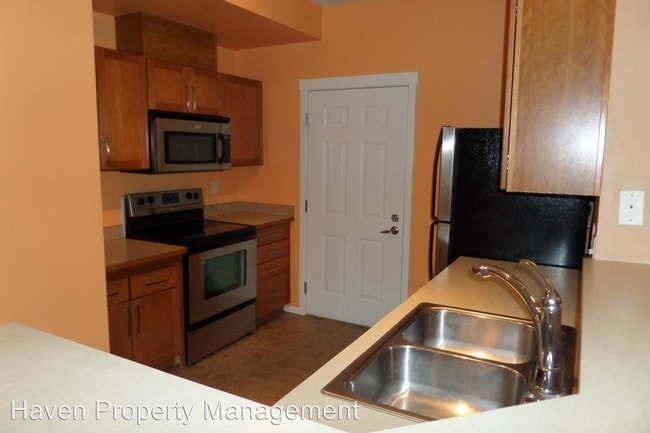Building Photo - 2 br, 2 bath House - 4035 S 212th Ct Unit A
