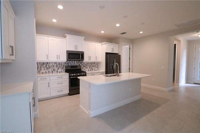 Building Photo - 7020 Mistral Way