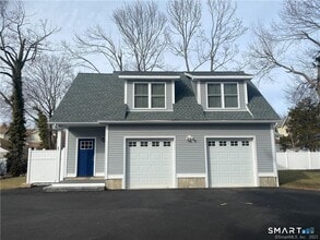 Building Photo - 8 Svea Ave