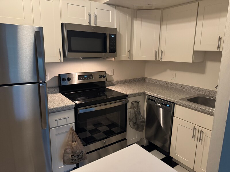 Foto principal - 1041 E Knapp St