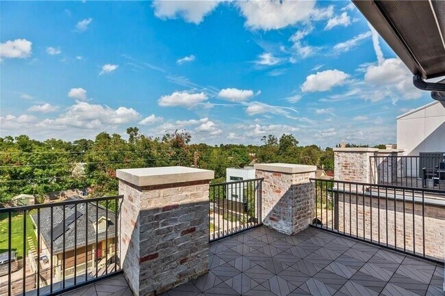 Foto del edificio - 1312 Tinnin Ford Rd