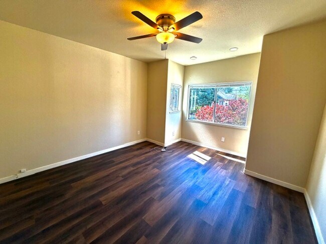 Foto del edificio - 1619 Fairview St