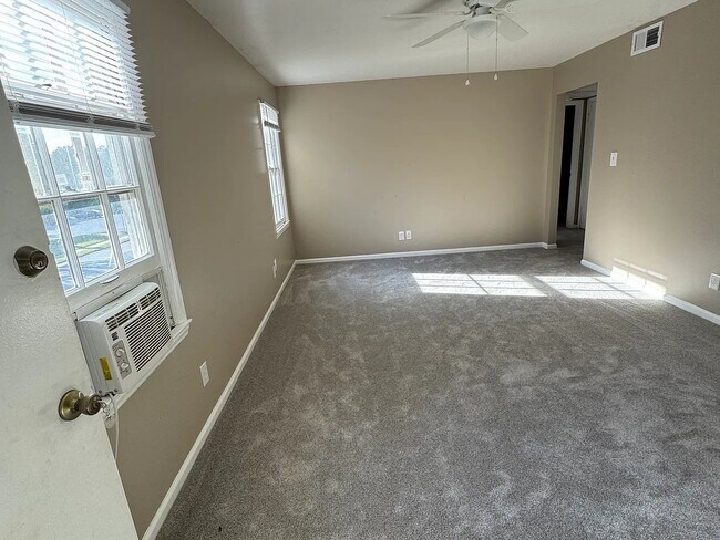 Building Photo - 410 Burkemont Ave