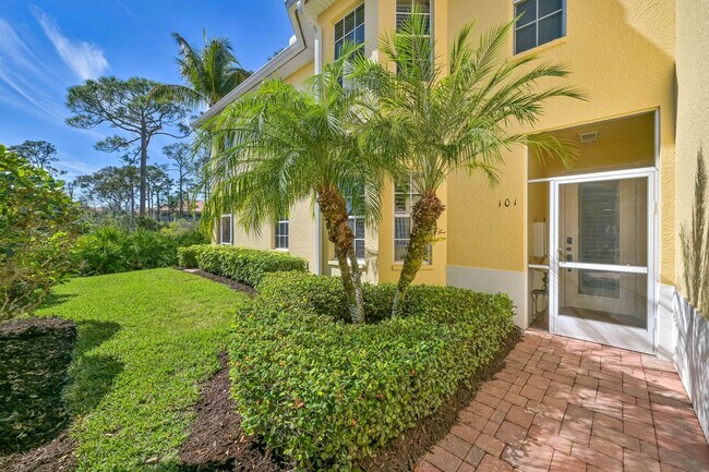 Building Photo - SHORT TERM - Coconut Shores Furnished Cond...