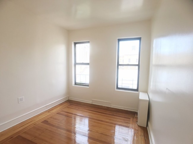 Building Photo - 15 Wadsworth Avenue