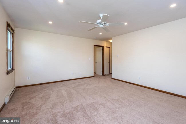 Foto del edificio - 790 W Park Ave
