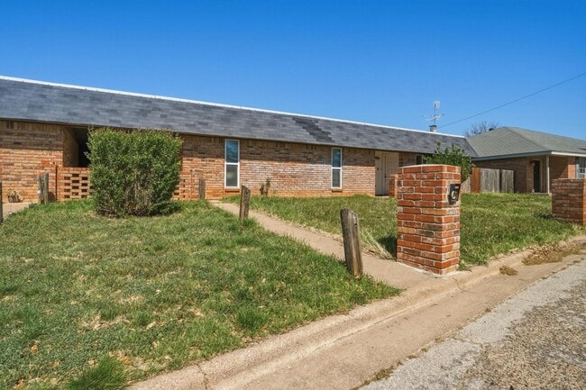 Foto del edificio - 4934 Greenslope Dr