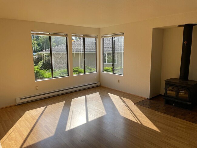 Photo - Stone Court Duplex Apartment