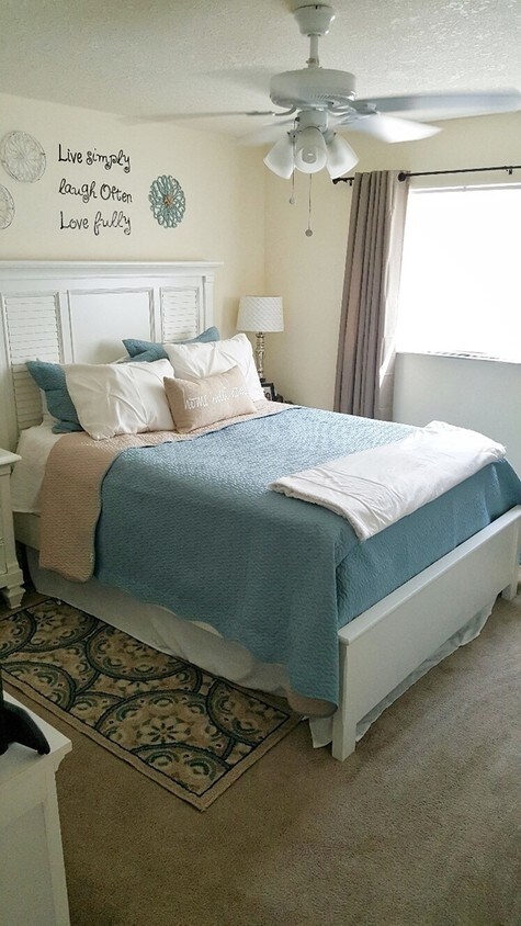 Interior Photo - 510 70th Ave
