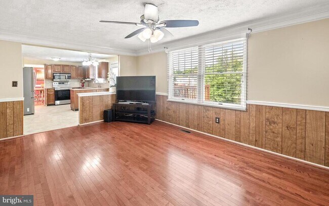 Foto del edificio - 20321 Watkins Meadow Dr