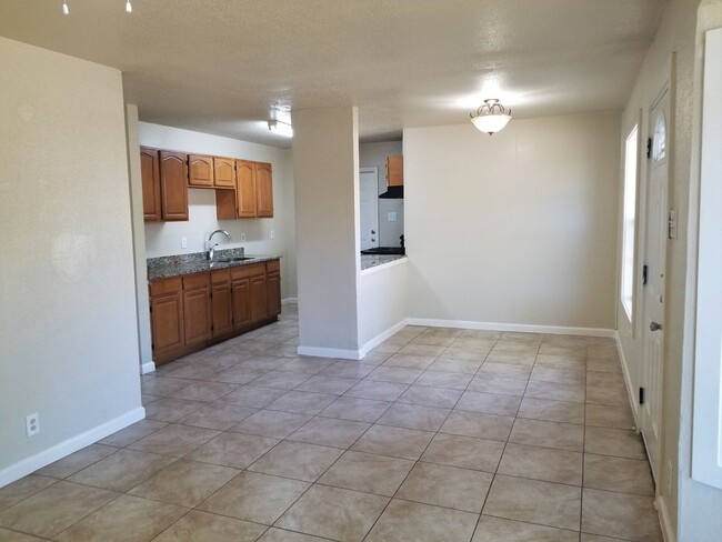 Building Photo - Move-In ready **LACKLAND AFB**