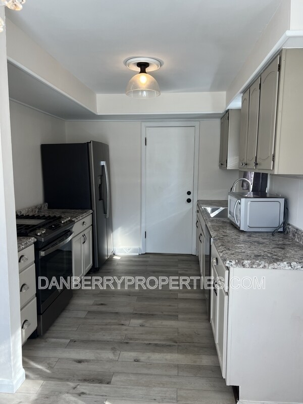 Foto del edificio - 2222 Rood St