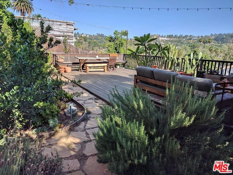 Foto principal - 5940 Hayes Ave