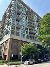 Building Photo - 125 E 13th St