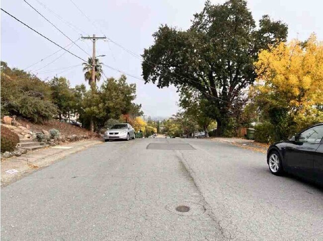 Vista de la calle - 1341 Denlyn St