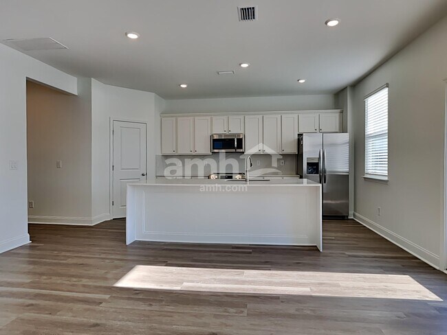 Building Photo - 168 Portside Pk Dr