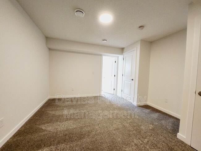 Photo du bâtiment - 5243 Edgemont Blvd NW