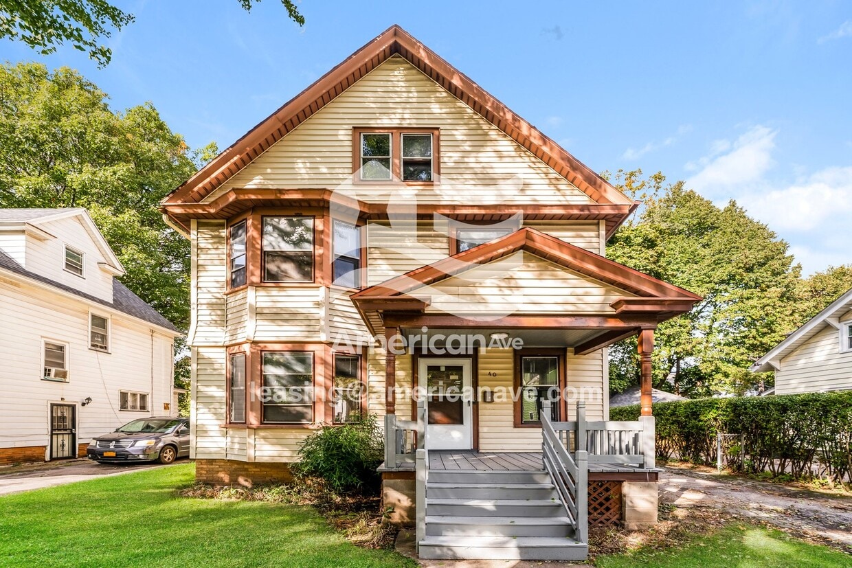 Primary Photo - 40 Lux St