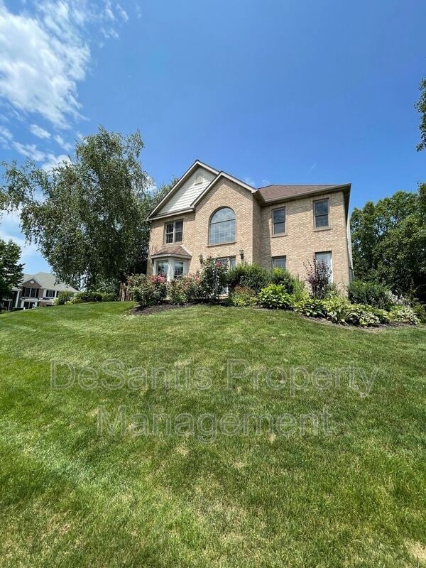 1701 Wheatland Ct, Coraopolis, PA 15108 House Rental in Coraopolis