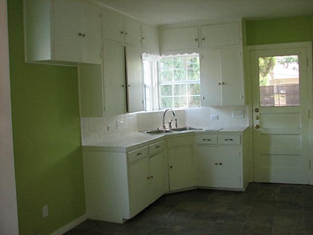Foto del edificio - 7414 Robin Rd
