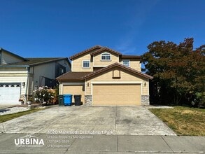 Building Photo - 8020 Mammoth Dr