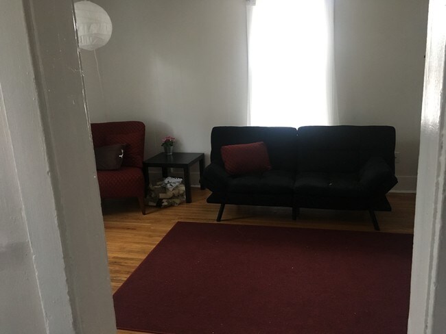 Building Photo - 448 Hinman St