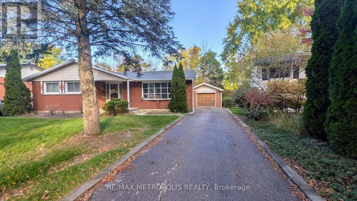 Photo principale - 83 Longwood Dr