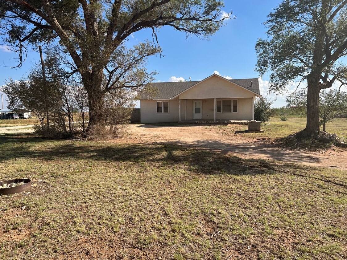 Primary Photo - Country Living Home