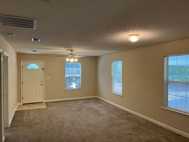 Foto del edificio - 2BD/2B Duplex in Valdosta City Limits