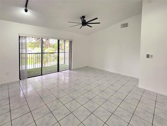 Building Photo - 9705 SW 138th Ave
