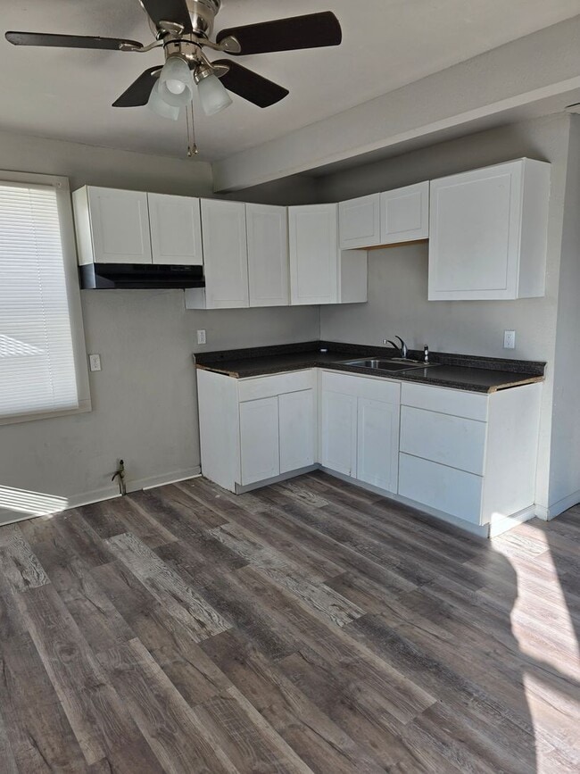 Foto del edificio - Newly updated cute 2bed/1bath