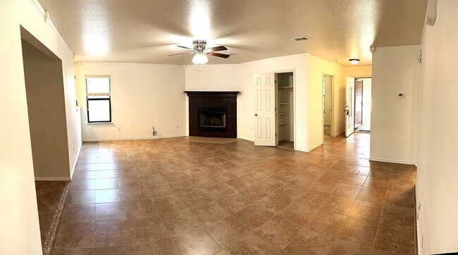 Building Photo - 1102 Katelyn Cir