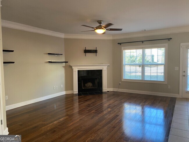 Foto del edificio - 2100 Cabela Dr