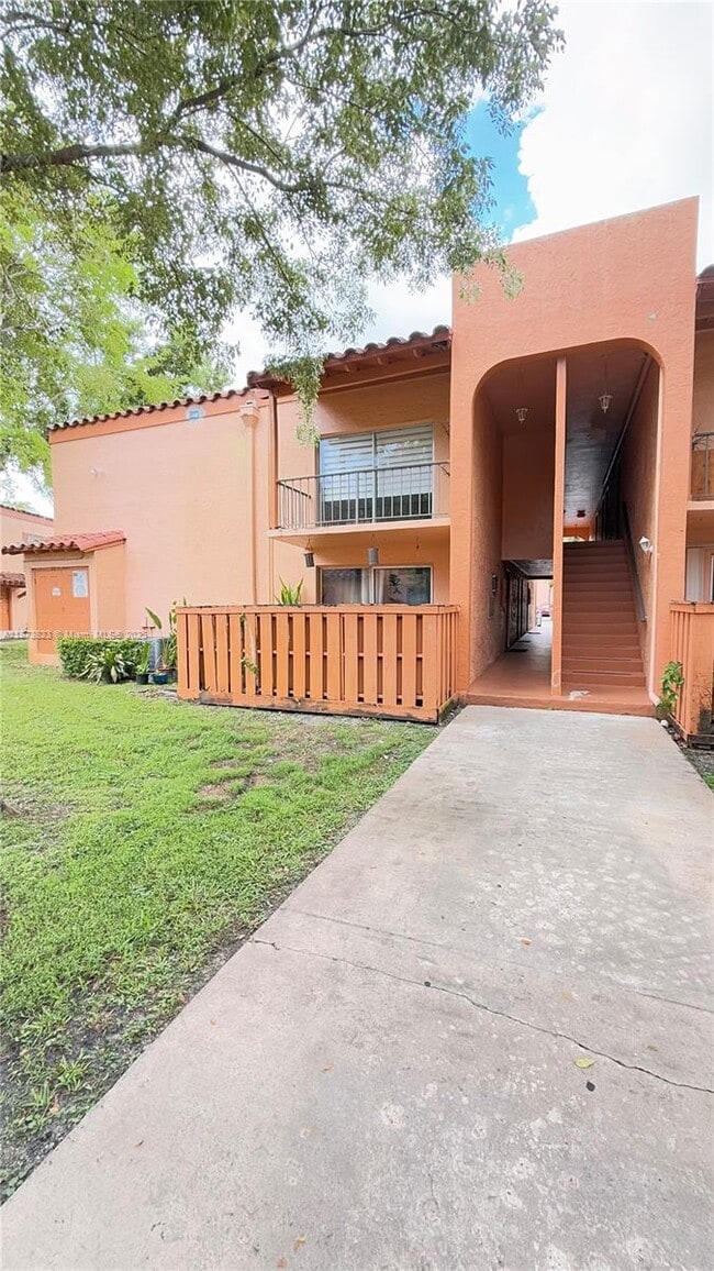 Building Photo - 7121 Miami Lakes Dr