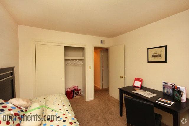 Bedroom - Country Club