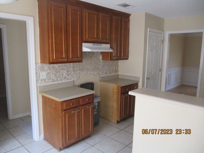 Foto del edificio - 2728 Quail Run Dr