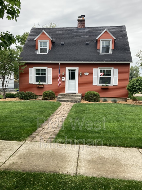 555 E Central Ave, Zeeland, MI 49464 House Rental in Zeeland, MI