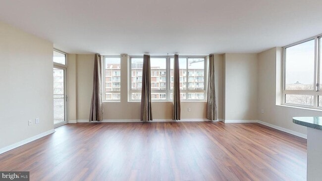 Building Photo - 350 G St SW