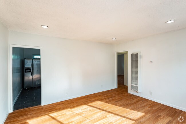 Foto del interior - 10910 Avalon Blvd