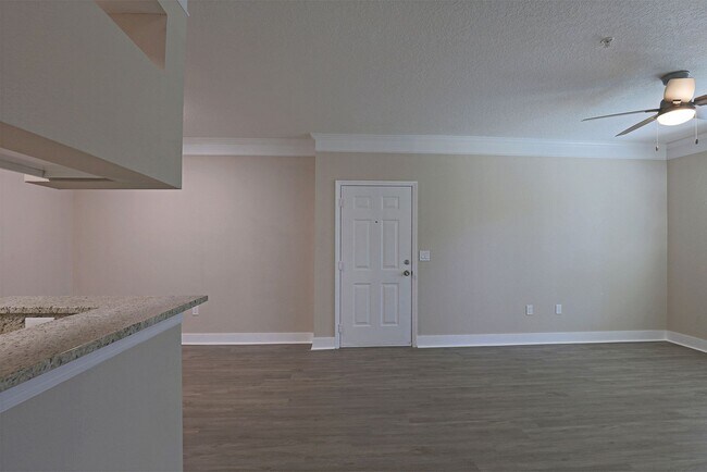 Building Photo - 11511 Villa Grand