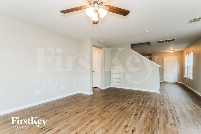 Building Photo - 21610 Dawn Timbers Ct
