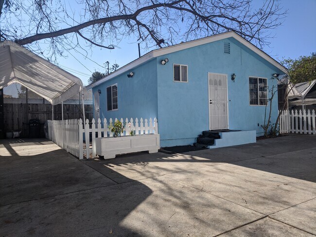 Building Photo - 25103 Feijoa Ave