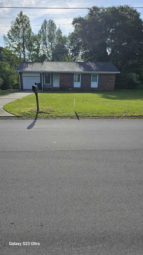 Primary Photo - 204 Sterling Rd