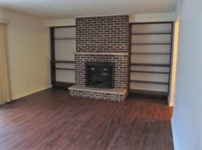 Foto del edificio - 7581 S 12th St