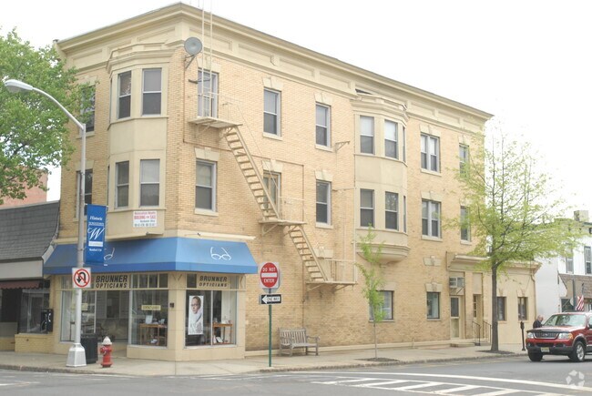 Foto del edificio - 100 E Broad St