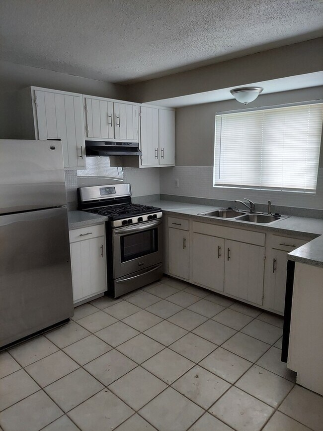 Building Photo - 6530 Los Cimas Dr Florissant, MO