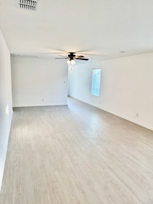 Foto del edificio - 1104 Barbary Fields St