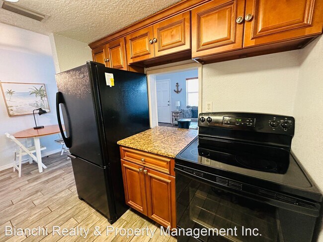 Foto del edificio - 1 br, 1 bath House - 9715 Harrell Avenue #29