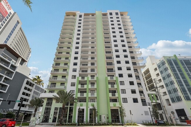 Building Photo - The Tropic